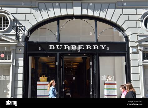 burberry covent garden address|burberry store chatham place.